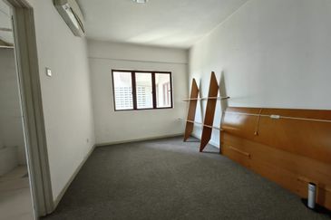 Golden Coast Condominium