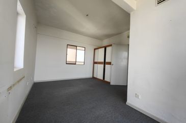 Golden Coast Condominium