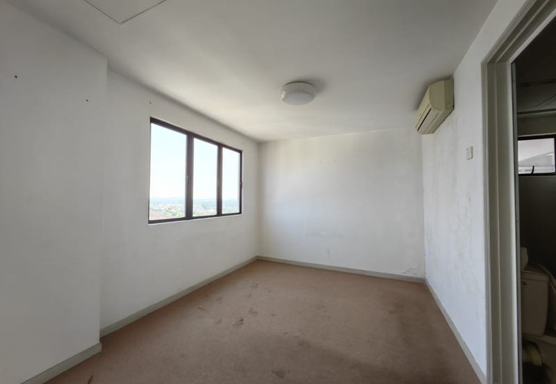 Golden Coast Condominium