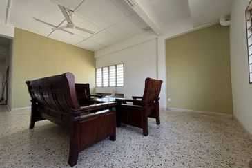 FREEHOLD Furnished Corner Rumah Pangsa Malinja (Kg 8) Melaka