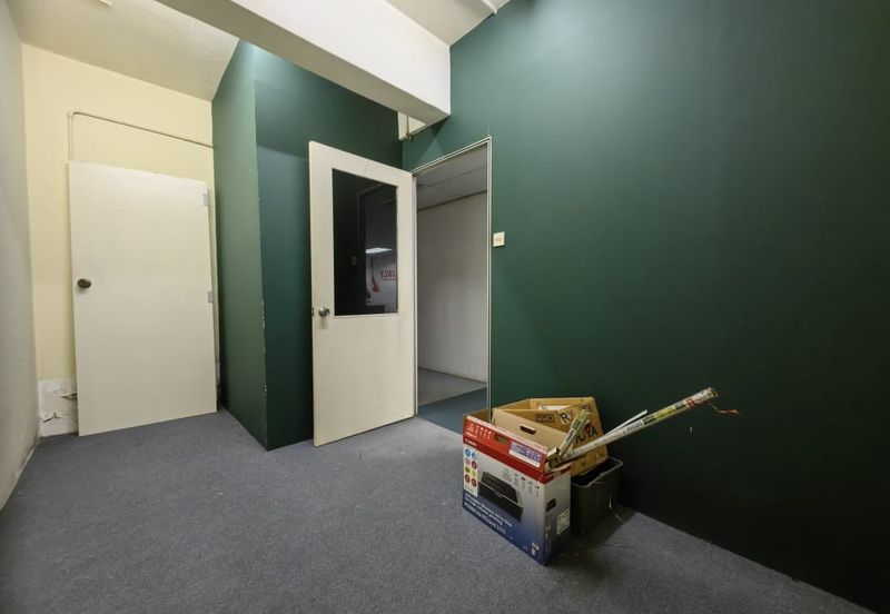 1st Floor Office Kg 8 Melaka Mall