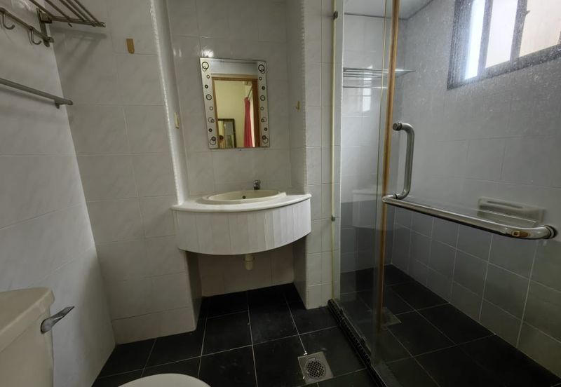 Furnished Harmony Condominium, Ujong Pasir, City