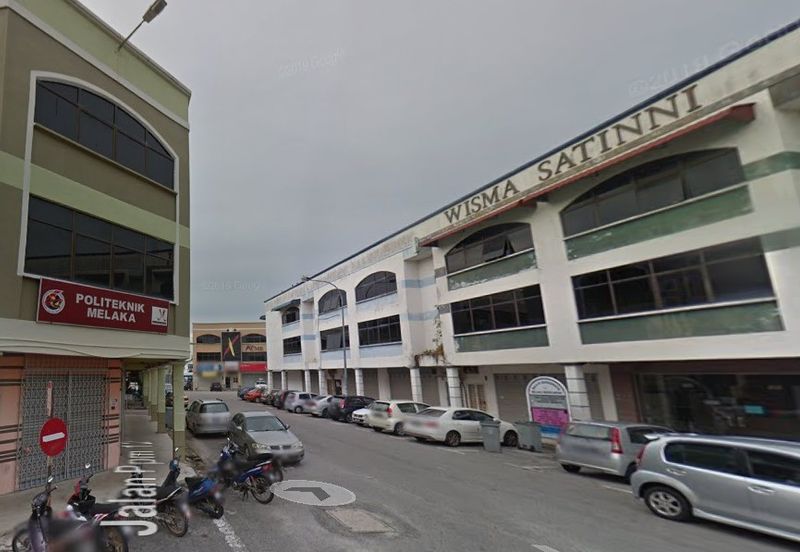 3 storey shop office Plaza Pandan Malim, Melaka