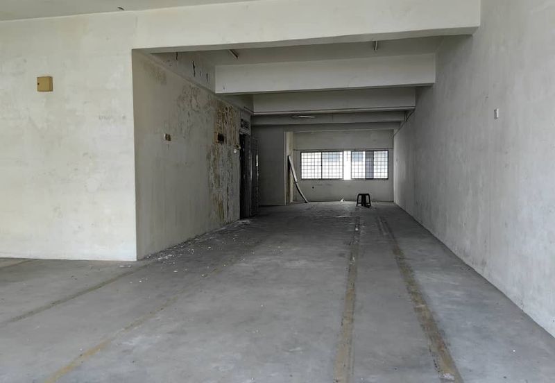 3 storey shop office Plaza Pandan Malim, Melaka