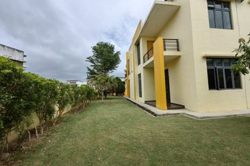 2 storey bungalow house, Vista Kirana, Ayer Keroh, Melaka