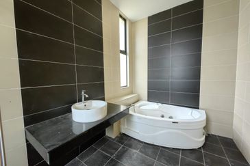 2 storey bungalow house, Vista Kirana, Ayer Keroh, Melaka