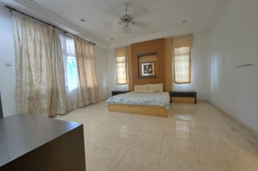 Freehold Corner 2 storey terrace house fully furnished