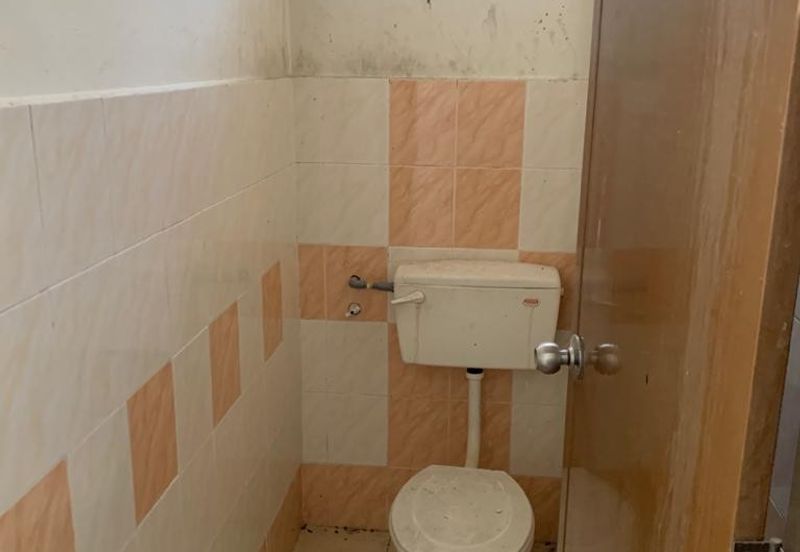 Ground Floor of 2 Storey Shoplot Taman Cheng Baru, Melaka