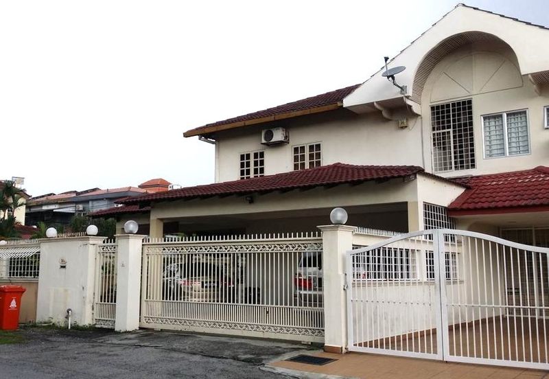 Corner 2 Storey Terrace House Taman Megah Mas, Petaling Jaya