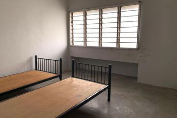 Corner Partially Furnished Rumah Pangsa Malinja, Kg 8, Melaka 