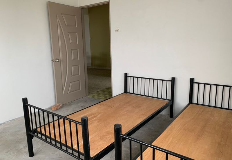 Corner Partially Furnished Rumah Pangsa Malinja, Kg 8, Melaka 