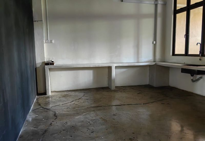 Ground Floor Shop Road Frontage Jln Laksamana Cheng Ho, City