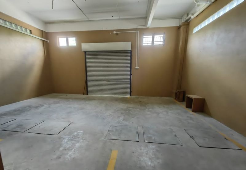 Ground Floor Shop Road Frontage Jln Laksamana Cheng Ho, City