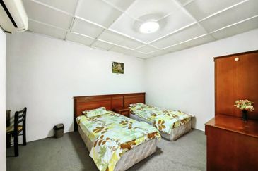 Kondo Ruby (Golden Showers)