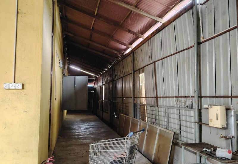 1 1/2 storey semi detached factory Taman Perindustrian Merdeka, Batu Berendam