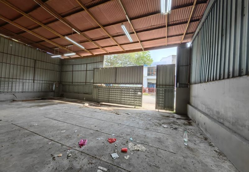 1 1/2 storey semi detached factory Taman Perindustrian Merdeka, Batu Berendam