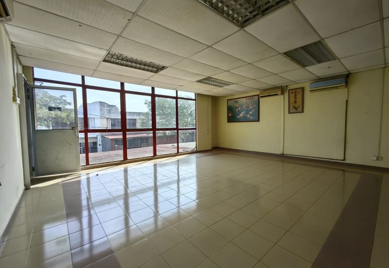 1 1/2 storey semi detached factory Taman Perindustrian Merdeka, Batu Berendam