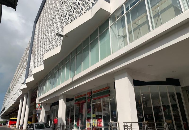 SUPER BELOW DEAL Retail Shop Kompleks Terminal Pahlawan Melaka