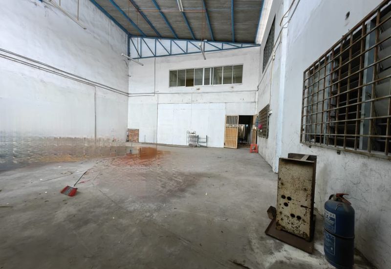 1 1/2 storey semi detached factory taman merdeka, batu berendam