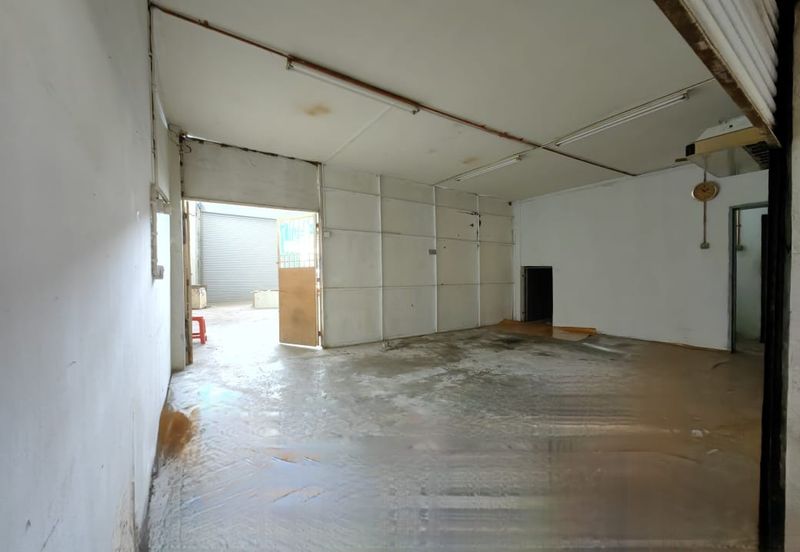 1 1/2 storey semi detached factory taman merdeka, batu berendam