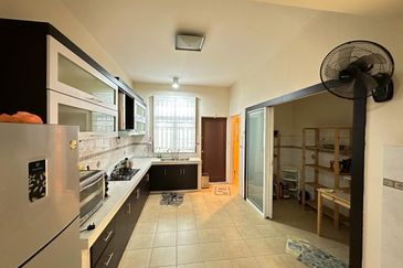 Freehold Fully furnished 2 storey terrace house Taman Merbok, Ayer Keroh, Melaka