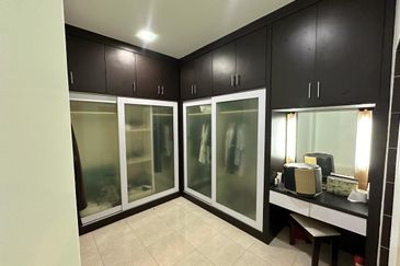 Freehold Fully furnished 2 storey terrace house Taman Merbok, Ayer Keroh, Melaka