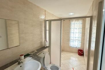 Freehold Fully furnished 2 storey terrace house Taman Merbok, Ayer Keroh, Melaka