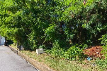 Freehold Residential Land Taman Bukit Senjuang, Melaka