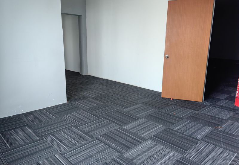 Ground Floor & Lower Ground Floor Taman Bukit Rambai Putra, beside Ninso