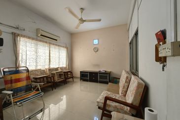 Freehold 2 storey terrace house Lorong Bandar Hilir, City 