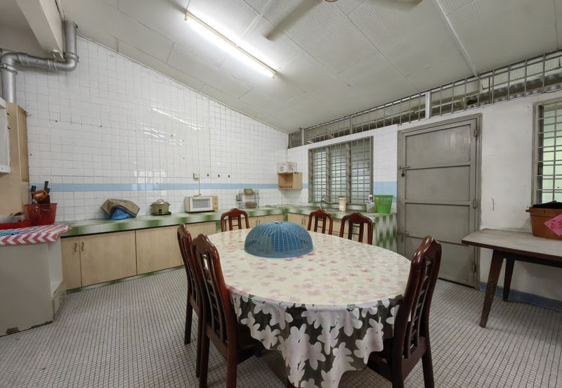 Freehold 2 storey terrace house Lorong Bandar Hilir, City 