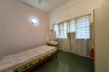 Freehold 2 storey terrace house Lorong Bandar Hilir, City 