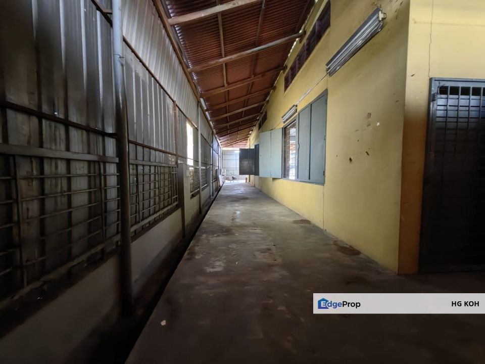 1 1/2 storey semi d factory Taman Perindustrian Merdeka, Batu Berendam, Melaka, Batu Berendam