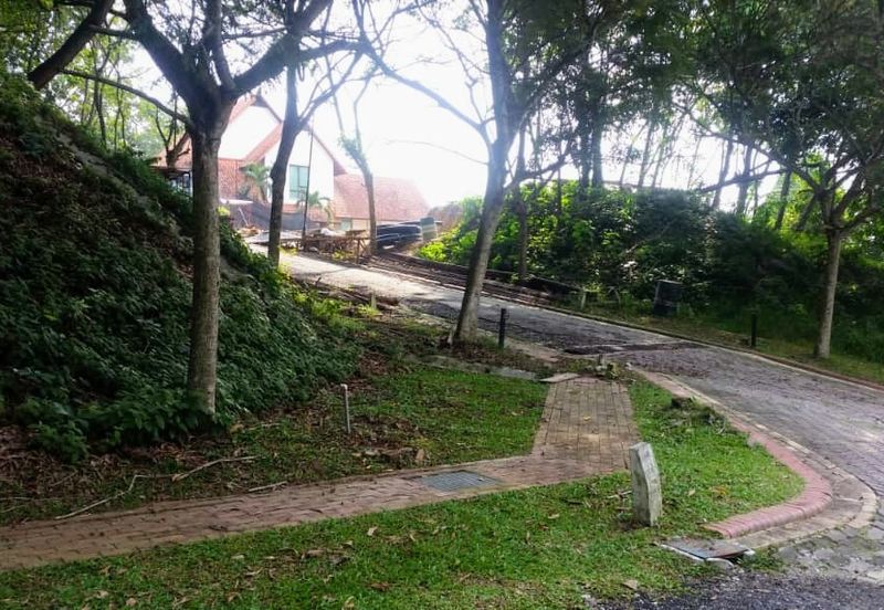 Nice bungalow lot @ Country height damansara 