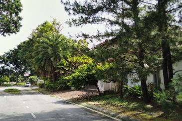 Cosy Mihrab Bungalow Lot@Bukit Jelutong 