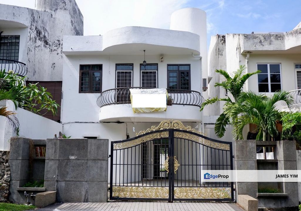 Newly touched up & painted semiD house @ wangsa Ukay , Selangor, Ampang