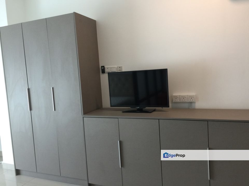 Fully furnished unit @ Pacific place , Selangor, Ara Damansara