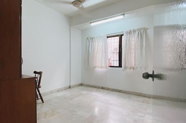 Double Storey Link House For Sale @  SS17, Subang Jaya