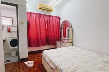 Double Storey Link House For Sale @  SS17, Subang Jaya