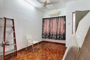Double Storey Link House For Sale @  SS17, Subang Jaya