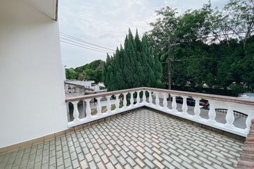 Double Storey Link House For Sale @  SS17, Subang Jaya