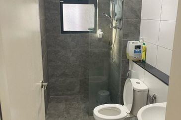 Lucent Residence @ twentyfive.7