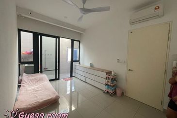 Lucent Residence @ twentyfive.7