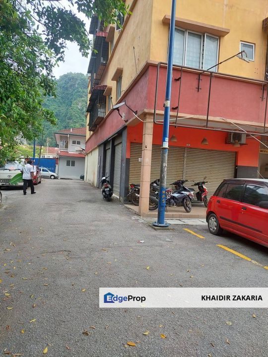 SHOP GROUND FLOOR END LOT SUNWAY BATU CAVES NEAR GIANT BATU CAVES for Sale RM950,000 By KHAIDIR