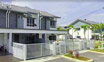 End Lot Double Storey Terrace at Hillpark Puncak Alam Phase Palm for ...