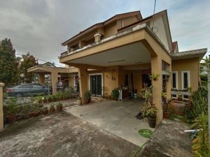 Fully Renovated Semi D Cluster Double Storey for Sale at Amanda Alam ...