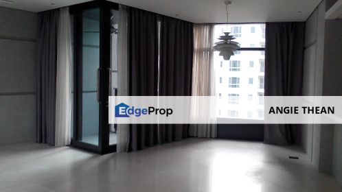 Troika 3+1 Room High Floor Walking Distance to LRT, Kuala Lumpur, KLCC