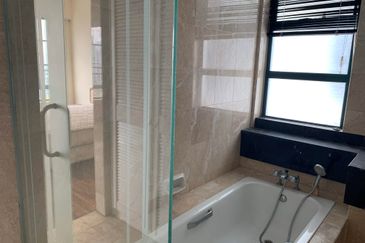 202 DC (Desa Cahaya)