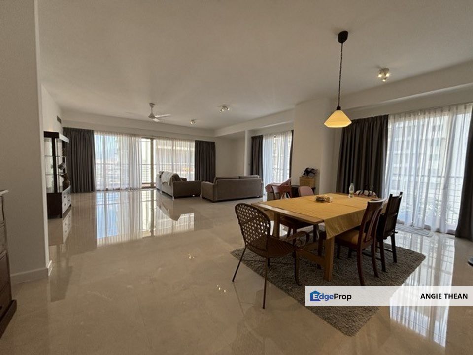 Hampshire Park KLCC 4 bedroom with family area plus 1 maid room for