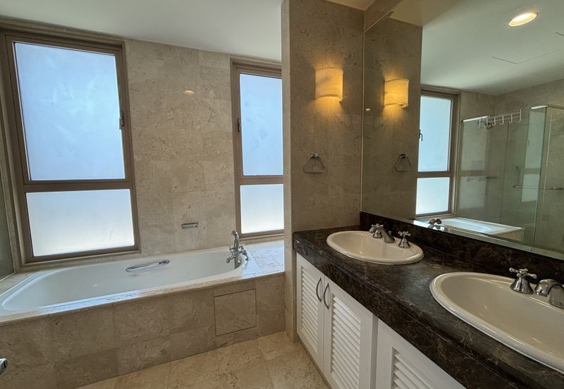 Hampshire Park Condominium